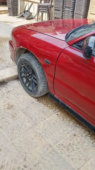 ميتسوبيشي لانسر 1993 - صورة 2