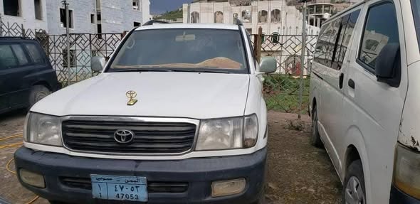 تويوتا لاند كروزر 2000 - صورة 2