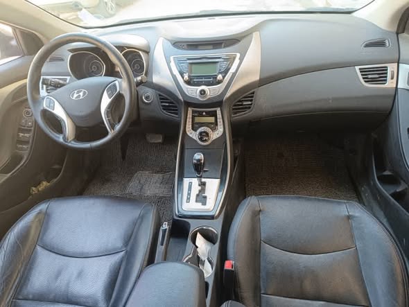 هيونداي افانتي 2011 - صورة 3