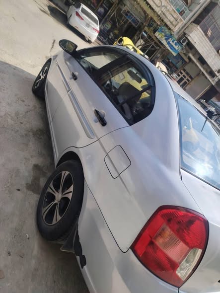 هيونداي فيرنا 2006 - صورة 3