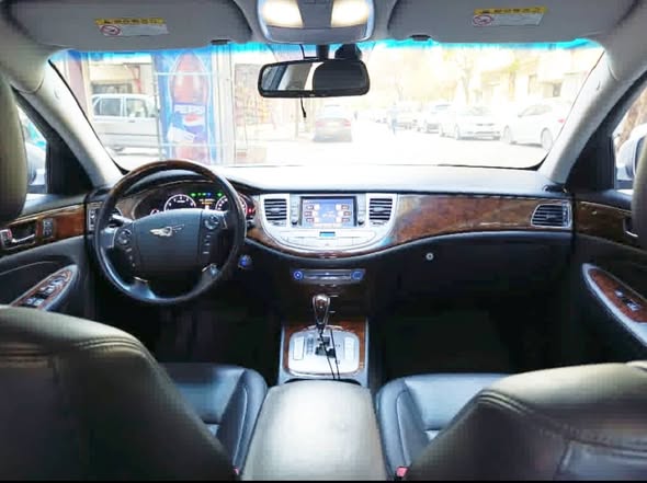 جنسيس جنسيس 2010