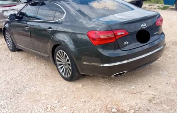 كيا كادينزا 2012 - صورة 1