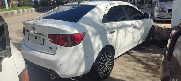 كيا فورتي 2010 - صورة 1