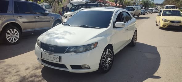 كيا فورتي 2010 - صورة 2