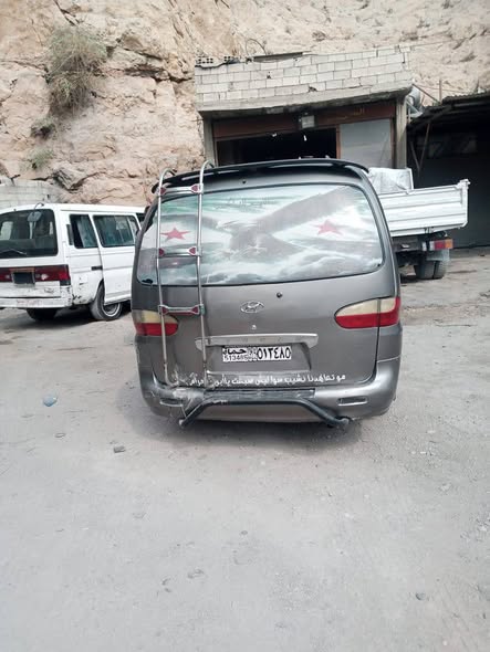 هيونداي ستاريكس 2001 - صورة 5