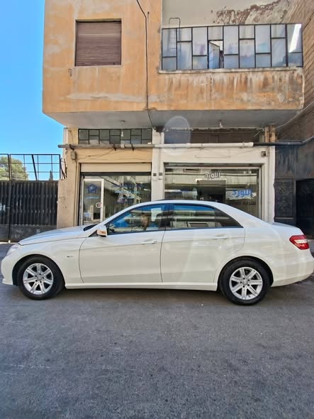 مارسيدس E200 2012