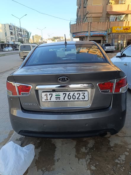 كيا سيراتو 2010 - صورة 3