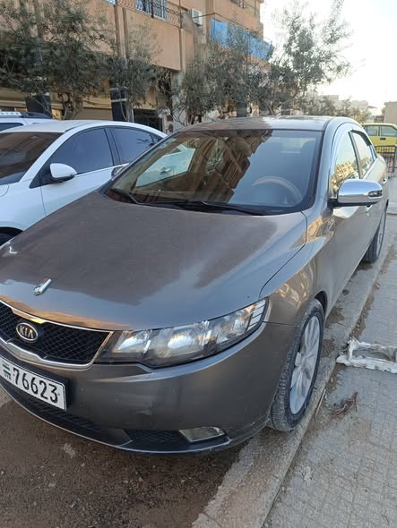 كيا سيراتو 2010 - صورة 4