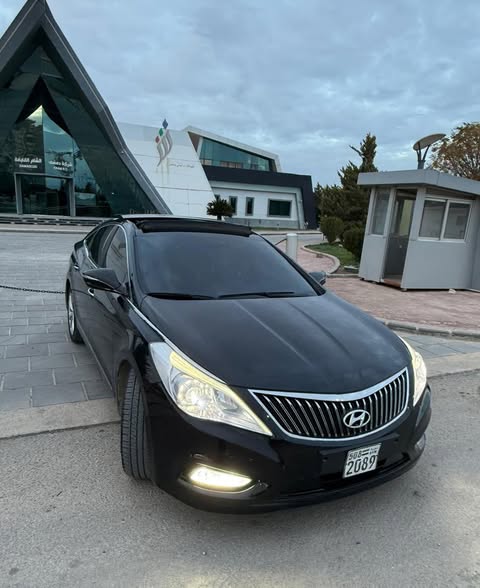 هيونداي أزيرا 2012