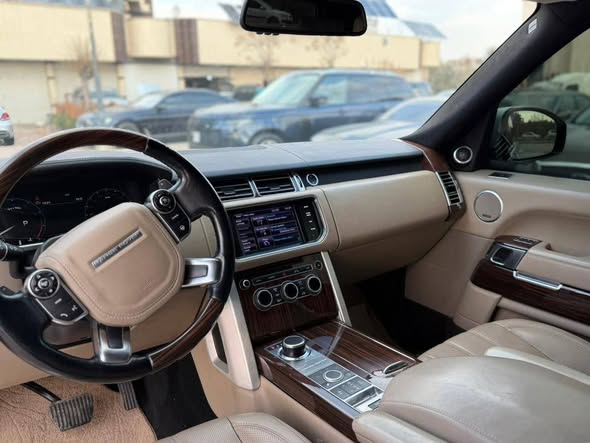 لاند روفر فوج 2013 - صورة 4