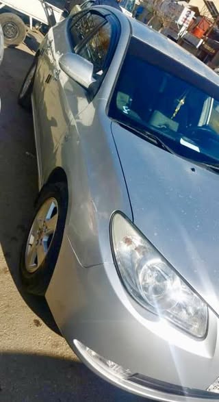 هيونداي أفانتي 2007 - صورة 2