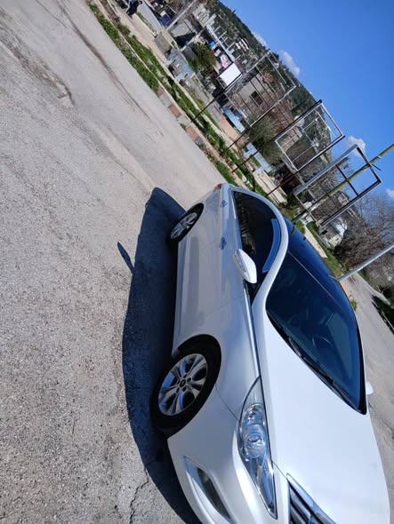 هونداي سوناتا 2010 - صورة 2