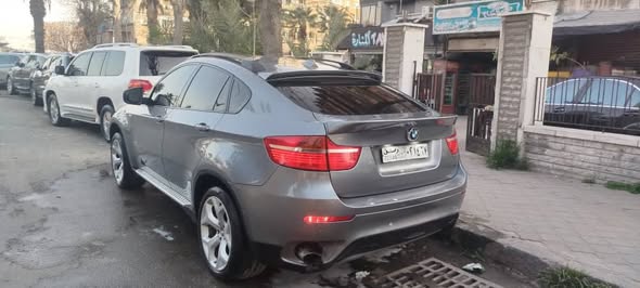 بي إم دبليو اكس 6 2010 - صورة 3