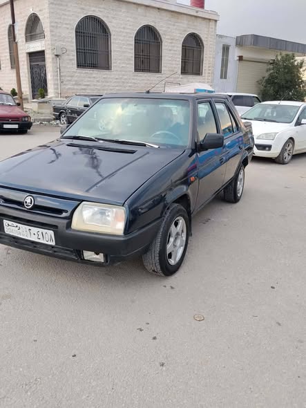 سكودا بيك اب 1994 - صورة 2