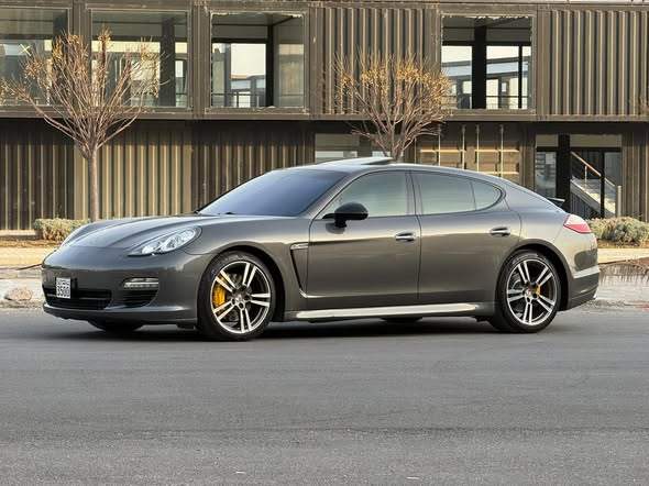 بورش باناميرا 2013 - صورة 3