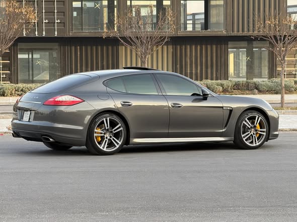 بورش باناميرا 2013 - صورة 4