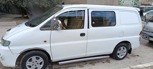 هيونداي ستاركس 2005