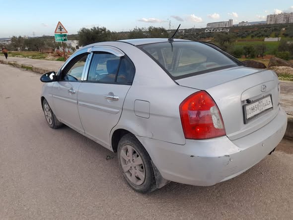 هيونداي فيرنا 2006 - صورة 3