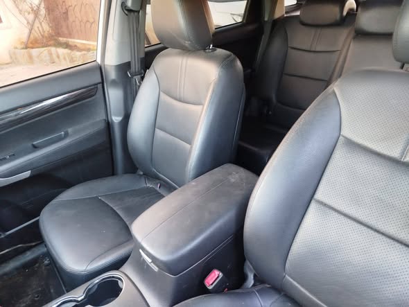 كيا سورينتو 2011 - صورة 2