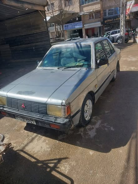 ميتسوبيشي لانسر 1983 - صورة 3