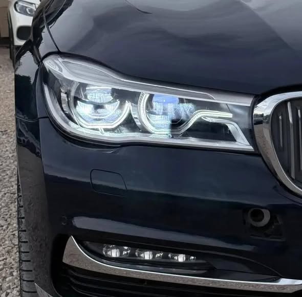 بي إم دبليو 750Li 2016 - صورة 1