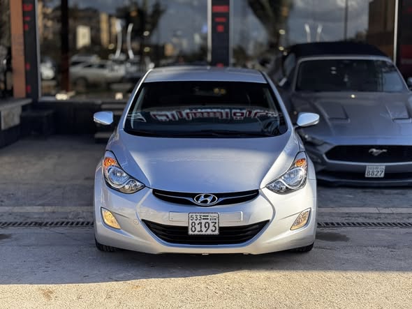 هيونداي افانتي 2012 - صورة 1