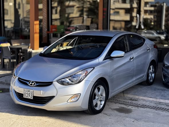 هيونداي افانتي 2012 - صورة 2