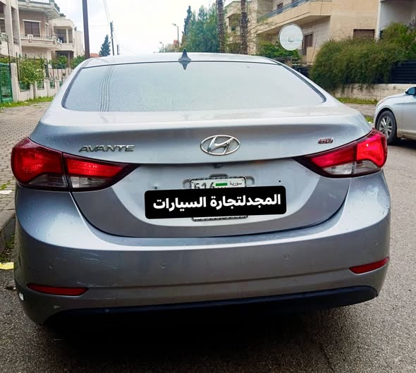 هيونداي افانتي 2014 - صورة 2