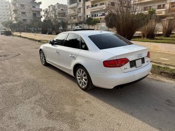 أودي A4 2011 - صورة 1