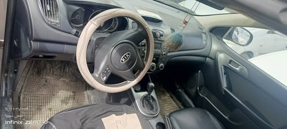 كيا فورتي 2009 - صورة 2