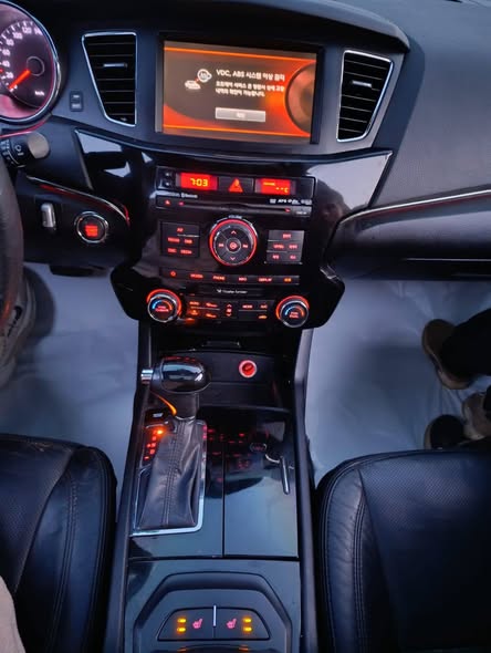 كيا كي 7 2011 - صورة 1