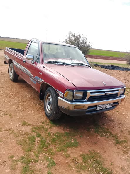 تويوتا هايلوكس 1993 - صورة 2