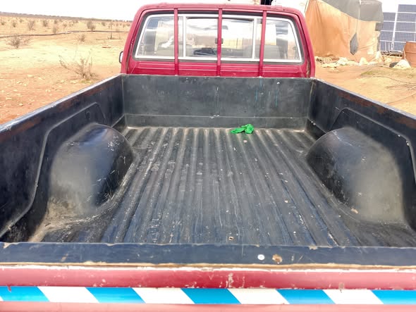 تويوتا هايلوكس 1993 - صورة 3