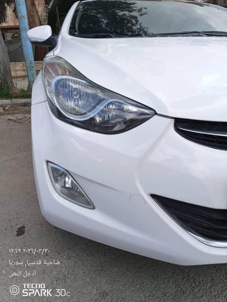 هيونداي افانتي 2012 - صورة 4