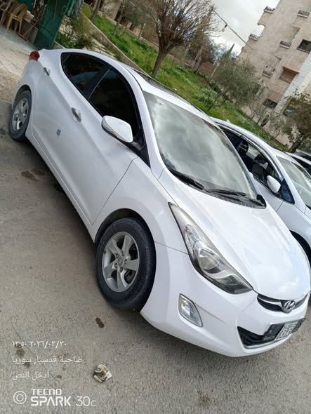 هيونداي افانتي 2012 - صورة 5