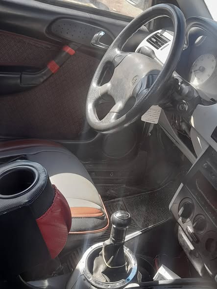 فولكس فاجن جولف 2005