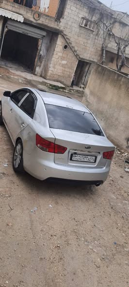 كيا فورتي 2010 - صورة 4