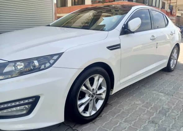 كيا أوبتما 2011 - صورة 1