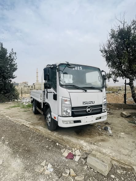 ايسوزو بيك اب 2025 - صورة 1