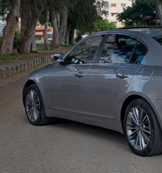 هيونداي جينيسيس 2011 - صورة 3