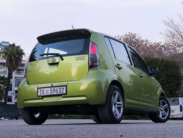 ديهاتسو سيريون 2008 - صورة 2