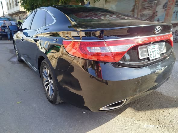 هيونداي أزيرا 2012 - صورة 2