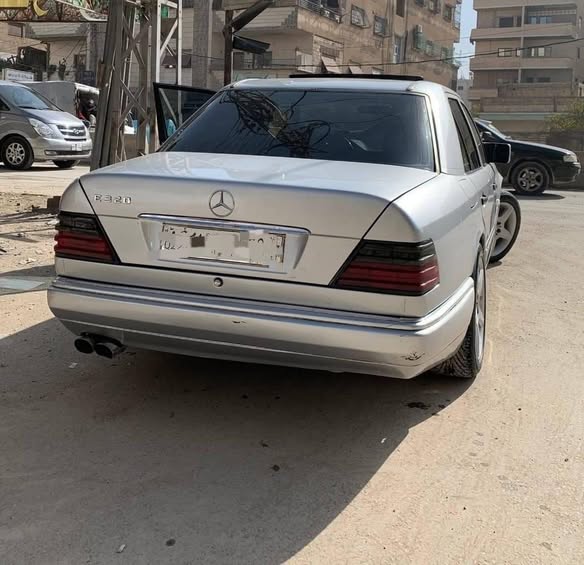 مرسيدس E320 1993 - صورة 3