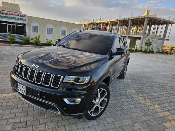 جيب جراند شيروكي 2018