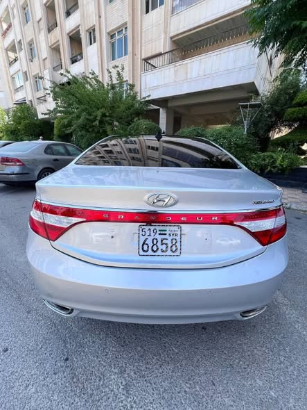 هيونداي أزيرا 2012 - صورة 3