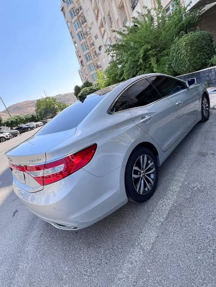 هيونداي أزيرا 2012 - صورة 5