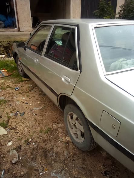 ميتسوبيشي لانسر 1983 - صورة 2