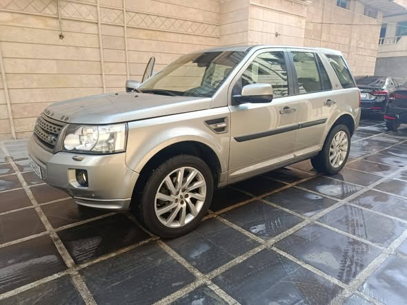 لاند روفر فريلاندر 2012 - صورة 3