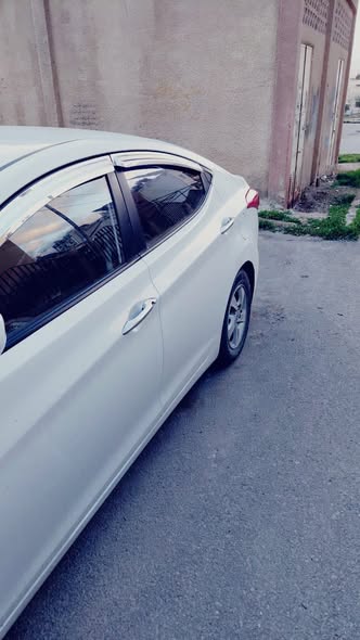 هيونداي افانتي 2012