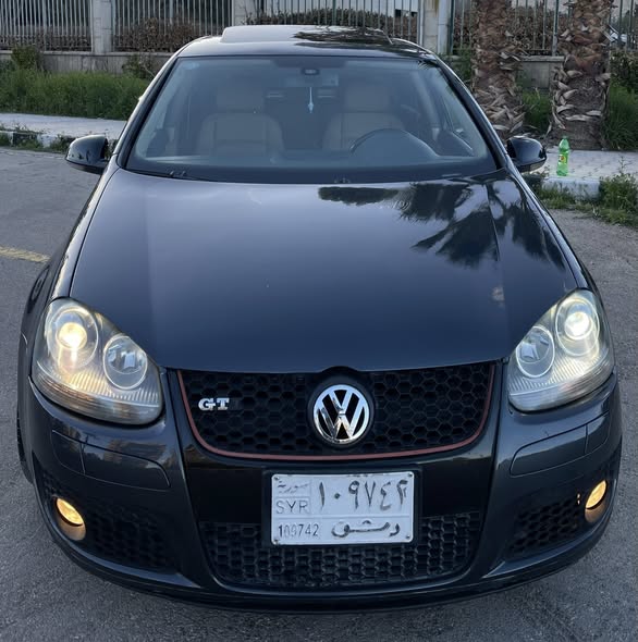 فوكس فاغن كولف 2005